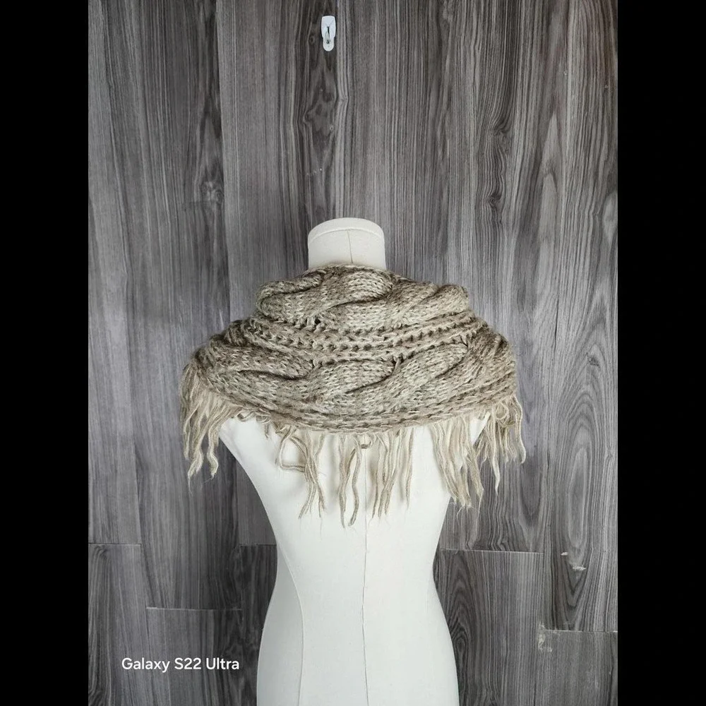 Boho Chunky Cable Knit Cowl Scarf Oatmeal Beige Fringe Wooden Button Accent